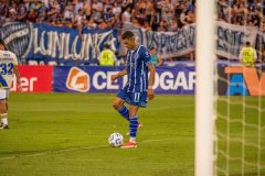 西甲皇马新援首秀引爆球迷热情