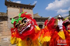 （新春见闻）云南石屏民俗巡演庆新春